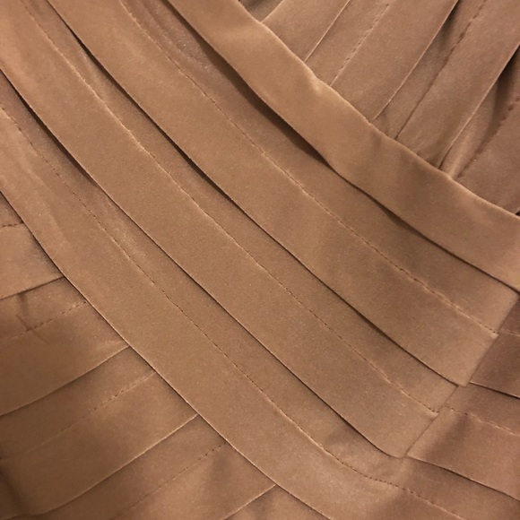 Flattering, elegant dress in darker blush color. - Picture 2 of 4